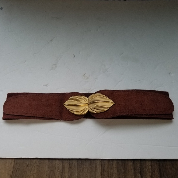 Vintage Brown Suede Access Gold Leaf Buckle Size Lg. - Picture 2 of 4